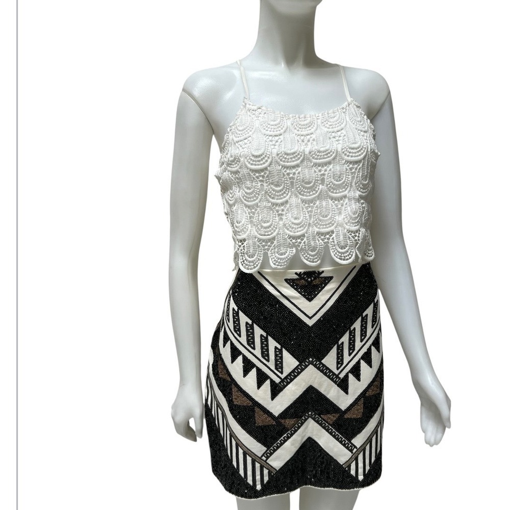 Express Sequin Mini Skirt Black White Aztec Tribal Print Art Deco Size Large - Picture 3 of 16